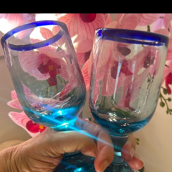 🌵🌵2 Vintage Hand Blown Mexican Goblet Glass - Picture 9 of 11